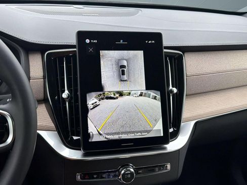 New 2026 Volvo XC90 B6 Plus w/ Protection Package AWD/4WD image 19