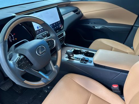Certified 2024 Lexus RX 350 Premium FWD image 11