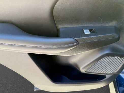 Used 2024 Mitsubishi Outlander SE image 32