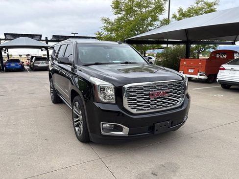 Used 2019 GMC Yukon Denali w/ Denali Ultimate Package AWD/4WD image 3
