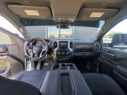 Used 2023 Chevrolet Silverado 2500 LT AWD/4WD image 16