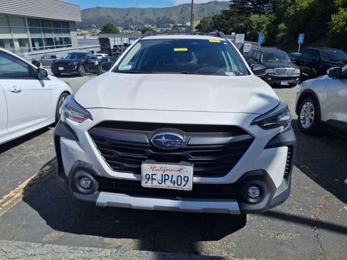 Used 2023 Subaru Outback Limited image 2