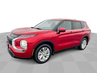 Used 2025 Mitsubishi Outlander ES