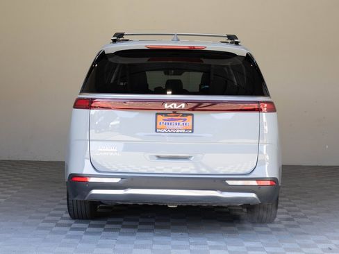 Used 2024 Kia Carnival SX image 12