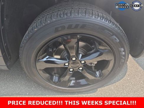 Used 2024 Jeep Grand Cherokee Altitude AWD/4WD image 33