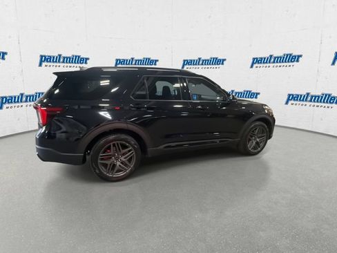 Certified 2025 Ford Explorer ST-Line w/ ST-Line Street Pack AWD/4WD image 3