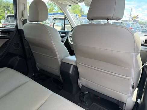 Used 2016 Subaru Forester 2.5i Touring w/ Eyesight & Navigation System AWD/4WD image 33