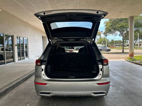 Used 2022 Mitsubishi Outlander SEL AWD/4WD image 34
