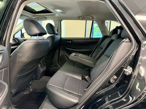 Used 2019 Subaru Outback 3.6R Limited w/ Popular Package #2 AWD/4WD image 22