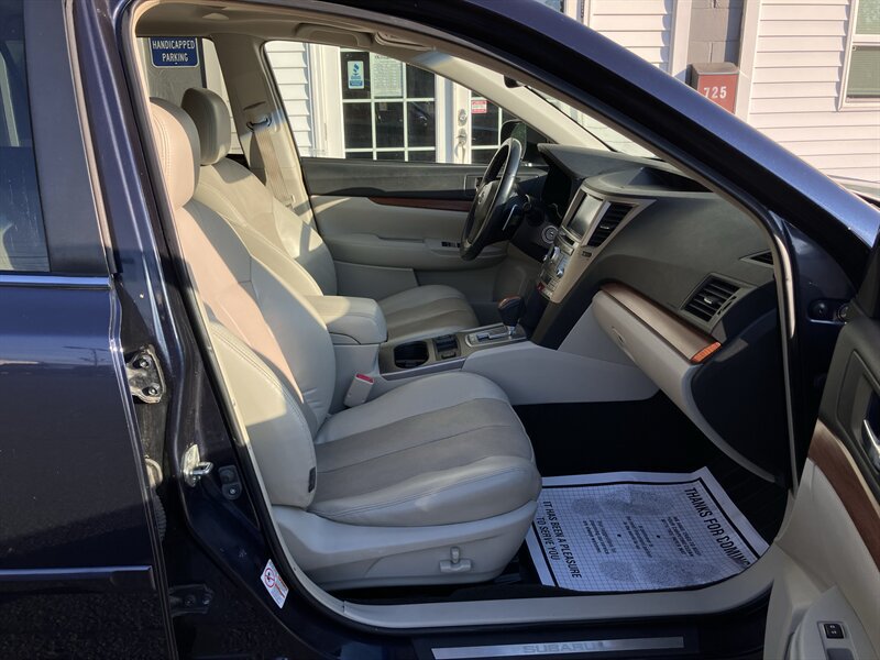 Used 2014 Subaru Outback 2.5i Limited AWD/4WD image 14