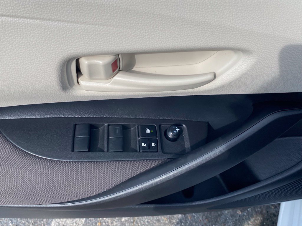 Used 2026 Toyota Corolla LE w/ LE Premium Package FWD image 21