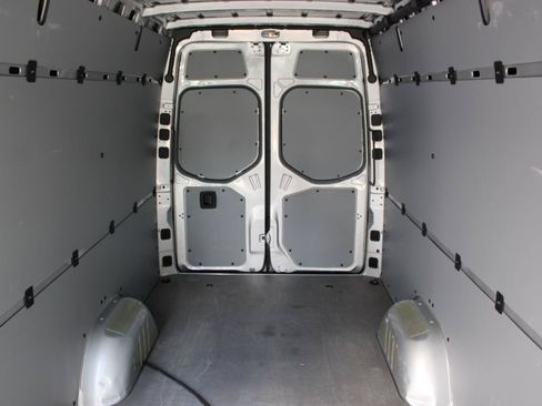 Used 2023 Mercedes-Benz Sprinter 2500 image 43