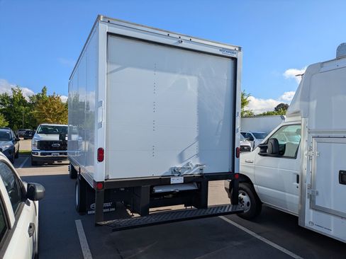 New 2027 Ford E-350 and Econoline 350 Super Duty w/ Power Equipment Group RWD image 4