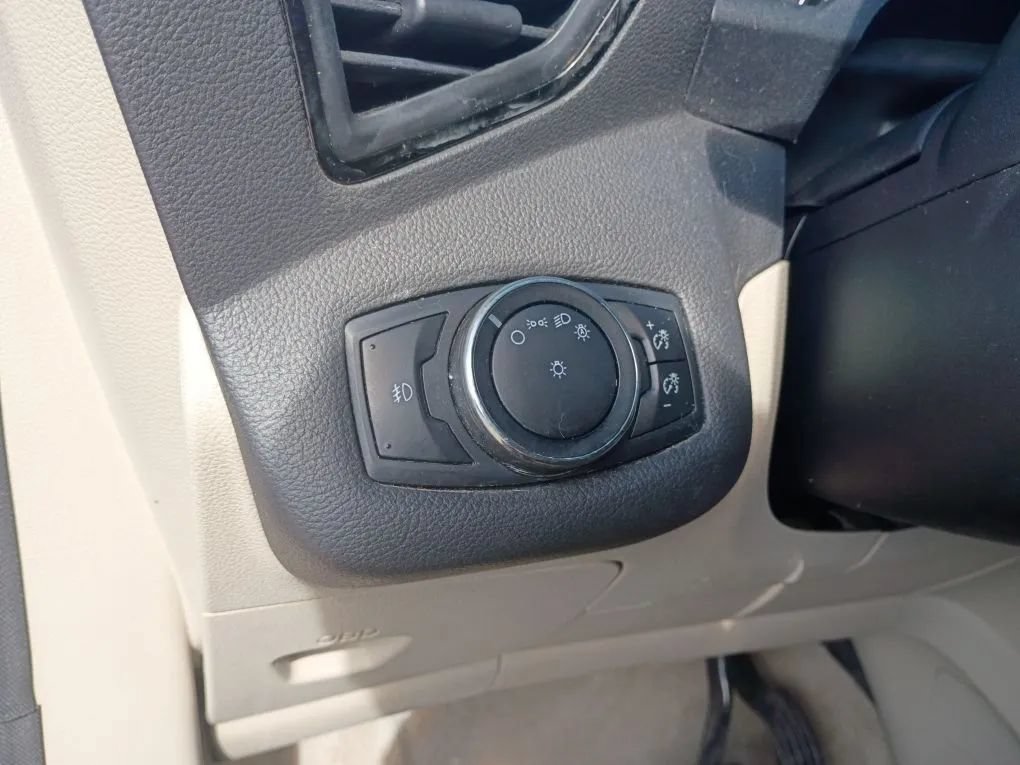 Used 2014 Ford Escape Titanium w/ Equipment Group 401A FWD image 17