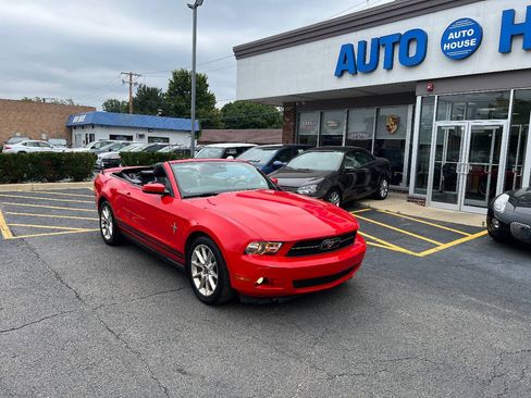 Used 2011 Ford Mustang Premium w/ 202A Rapid Spec Order Code RWD image 3