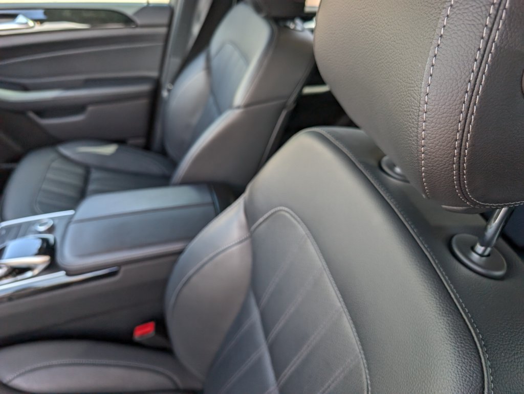 Used 2019 Mercedes-Benz GLE 400 4MATIC image 13