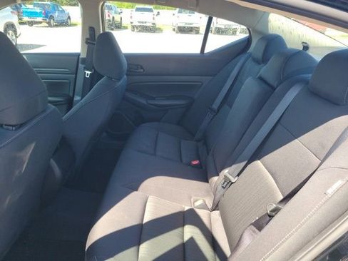 Used 2024 Nissan Altima 2.5 SV FWD image 16