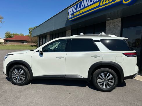Used 2023 Nissan Pathfinder SL image 4