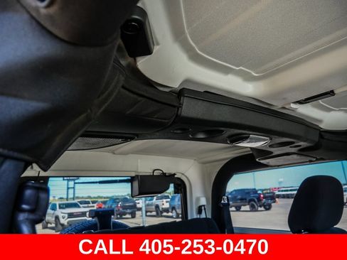Used 2016 Jeep Wrangler Sport w/ Quick Order Package 24S AWD/4WD image 18
