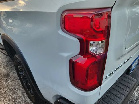 Used 2024 Chevrolet Silverado 1500 ZR2 AWD/4WD image 5