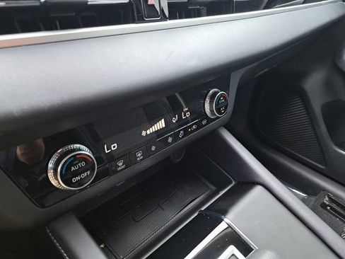 Used 2024 Mitsubishi Outlander ES AWD/4WD image 15