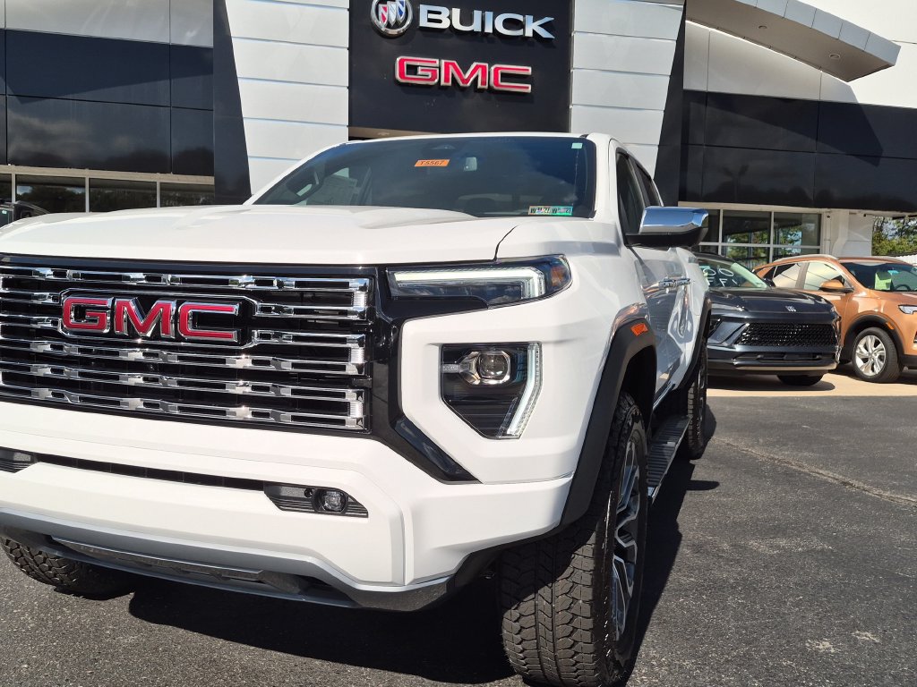 New 2026 GMC Canyon Denali AWD/4WD image 2