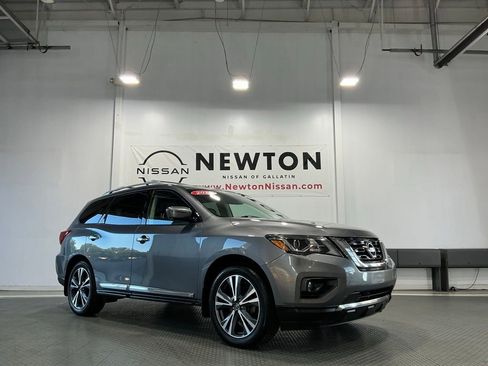 Used 2020 Nissan Pathfinder Platinum FWD image 36