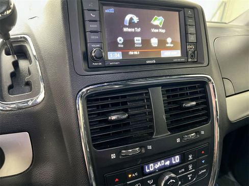 Used 2017 Dodge Grand Caravan GT image 14