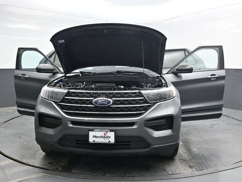 Used 2021 Ford Explorer XLT AWD/4WD image 55