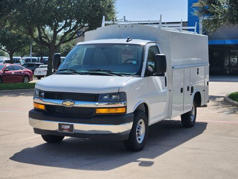 New 2025 Chevrolet Express 3500 w/ Power Convenience Package image 10