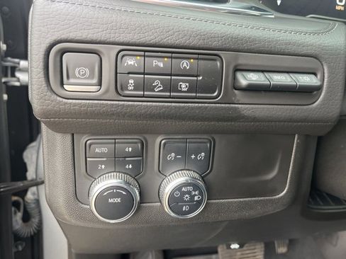 Used 2023 GMC Yukon XL Denali image 25