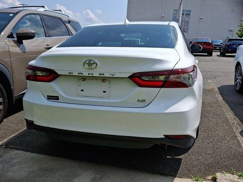 Used 2022 Toyota Camry LE FWD image 7
