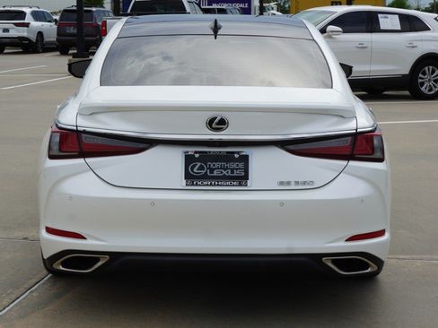 Certified 2022 Lexus ES 350 Ultra Luxury w/ Accessory Package 2 FWD image 7