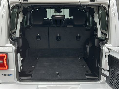 Used 2024 Jeep Wrangler High Altitude image 17