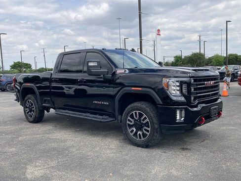 Used 2020 GMC Sierra 2500 AT4 w/ AT4 Premium Package image 3