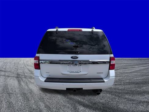 Certified 2017 Ford Expedition XLT w/ Equipment Group 202A RWD image 5