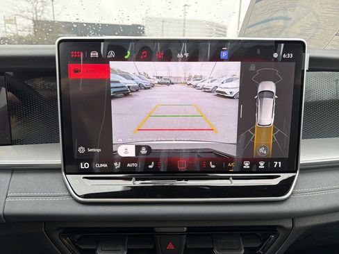 New 2026 Volkswagen Tiguan SE R-Line FWD image 30
