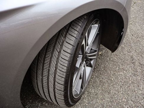 Used 2025 Genesis G70 2.5T w/ Sport Prestige Package image 41