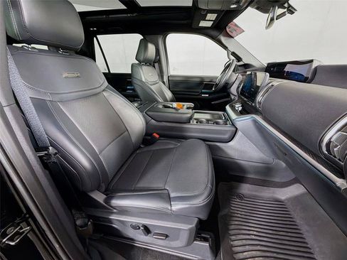 Used 2025 Ford Expedition Max Platinum w/ Stealth Performance Package AWD/4WD image 32