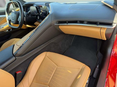 Used 2022 Chevrolet Corvette Stingray Premium Cpe w/ Z51 Performance Package RWD image 9