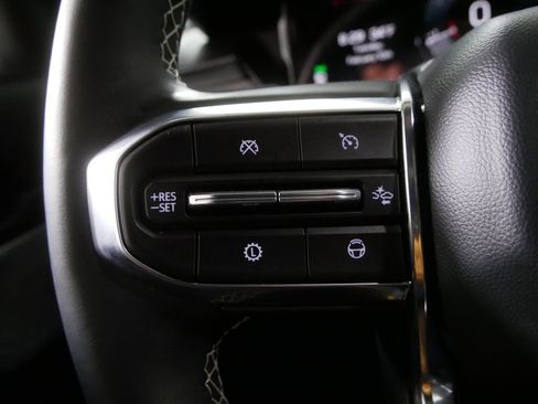 Used 2024 GMC Acadia Denali image 24