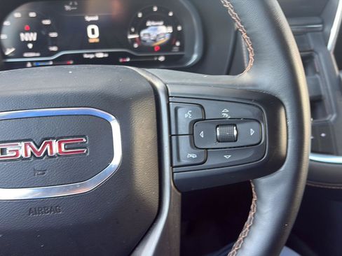 Used 2023 GMC Yukon XL AT4 w/ AT4 Premium Package AWD/4WD image 18