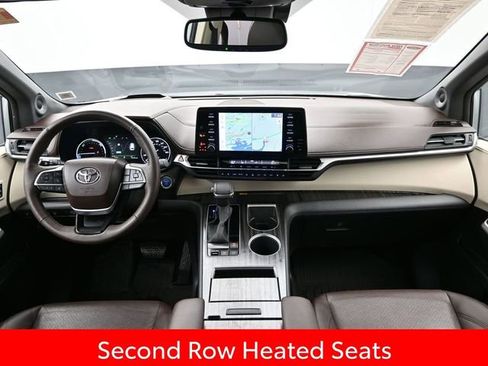Certified 2023 Toyota Sienna Platinum image 22
