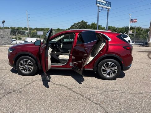 Used 2021 Buick Envision Essence w/ Technology Package I FWD image 4