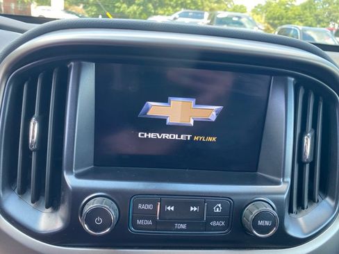 Used 2017 Chevrolet Colorado Z71 AWD/4WD image 23