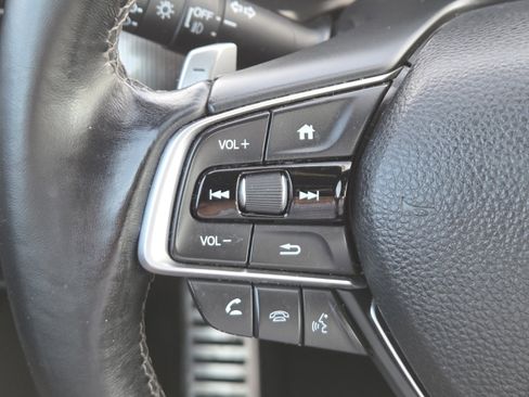 Used 2018 Honda Accord Sport image 29