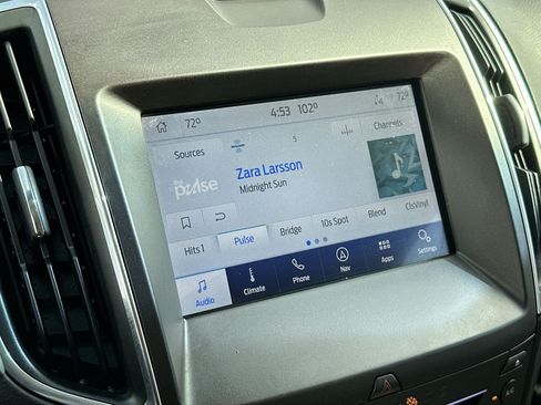 Used 2019 Ford Edge Titanium w/ Equipment Group 301A FWD image 12