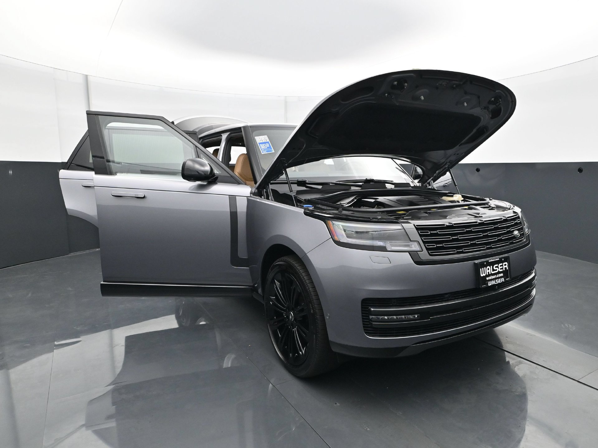 Used 2025 Land Rover Range Rover Long Wheelbase SE AWD/4WD image 38