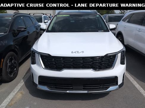 Used 2025 Kia Sorento S w/ Panoramic Sunroof Package FWD image 2