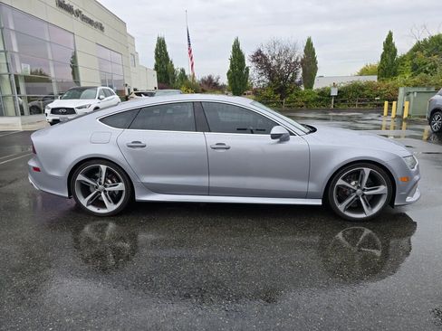 Used 2017 Audi RS 7 Prestige w/ Driver Assistance Package image 8